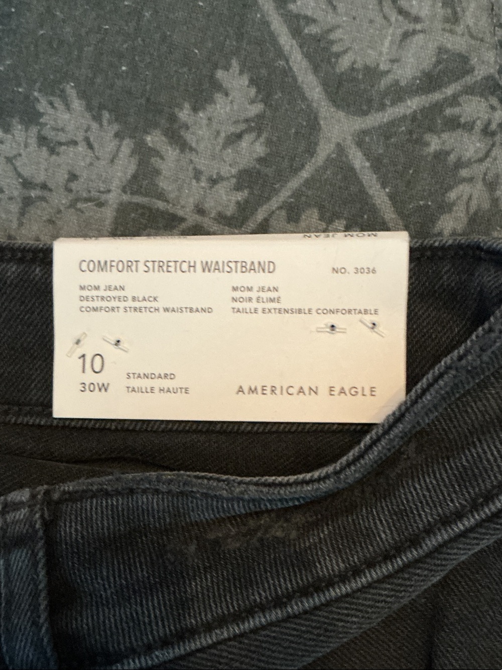 American Eagle Outfitters Black Relaxed Ripped Women's Jeans - Picture 6 of 6